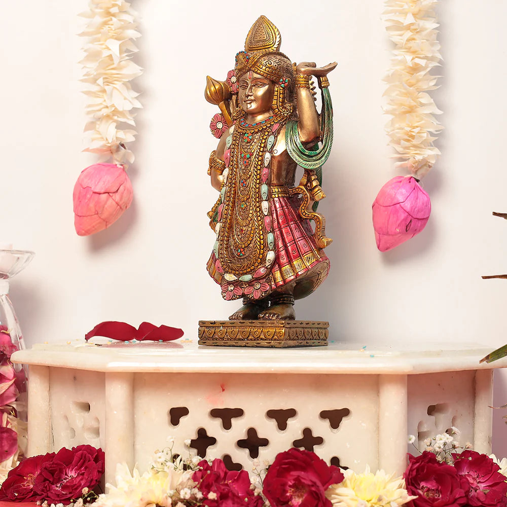 Alluring Shrinath Ji/Dwarkadhish idol (10 Inches)